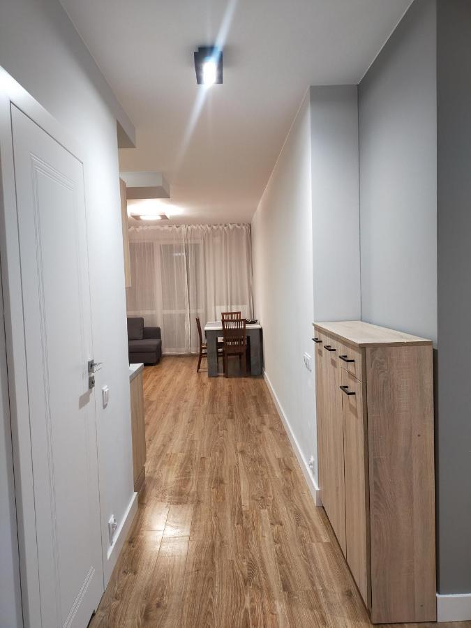 Fajny Apartament Z Parkingiem, Obok Metra. Varšava Exteriér fotografie