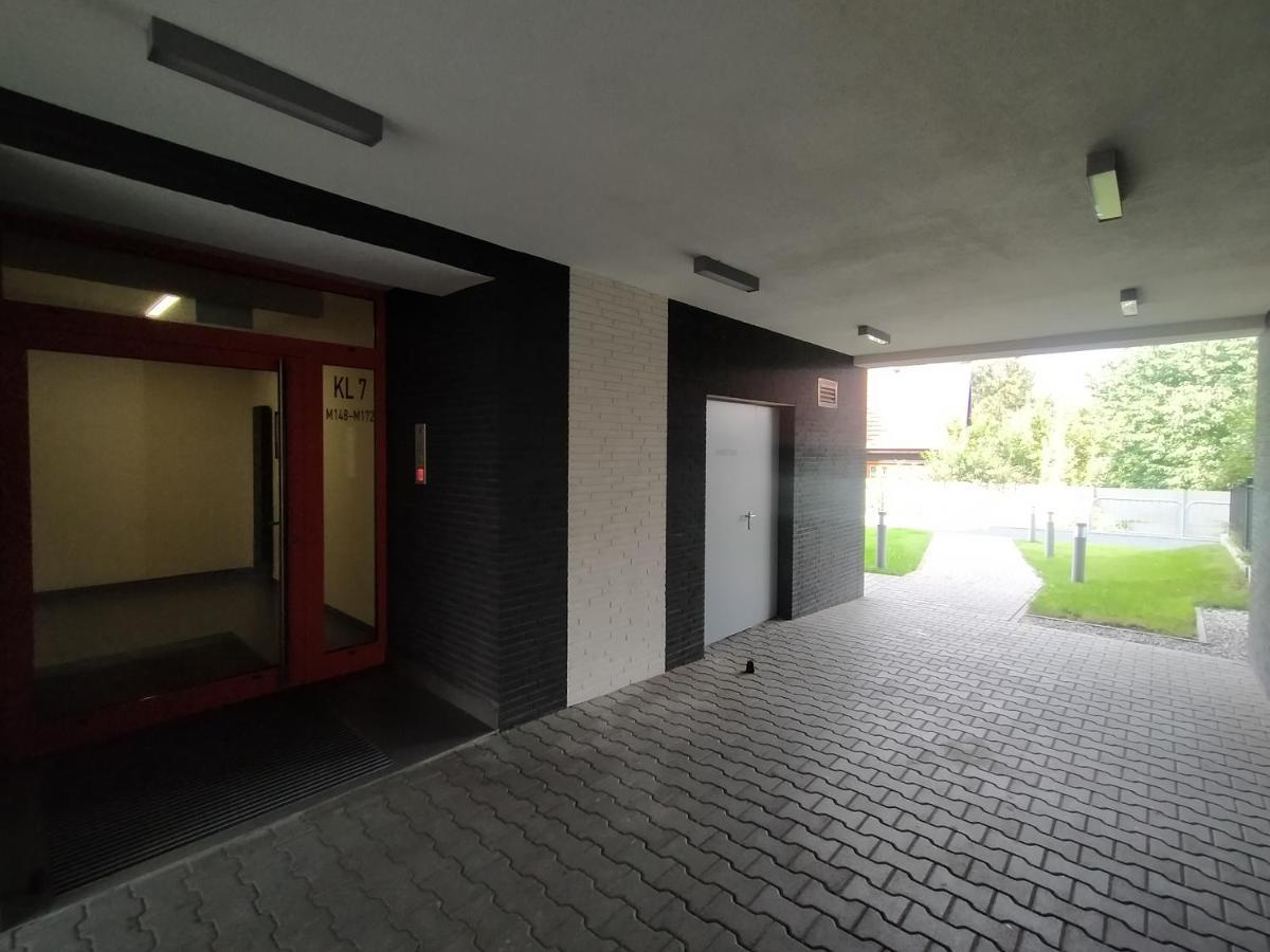 Fajny Apartament Z Parkingiem, Obok Metra. Varšava Exteriér fotografie