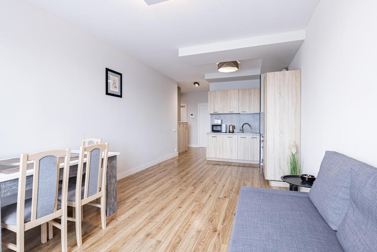 Fajny Apartament Z Parkingiem, Obok Metra. Varšava Exteriér fotografie